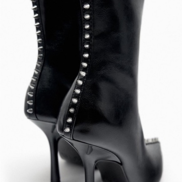 New  Zara Woman Studs Studded High Heel Ankle Boots Black Size 8. - Picture 3 of 12
